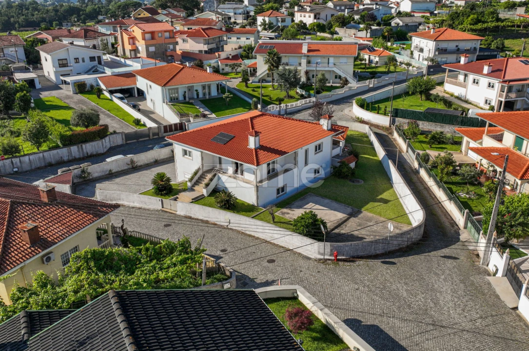 Moradia T5 para Venda em Santo Tirso, Couto (Santa Cristina e São Miguel) e Burgães Foto 39