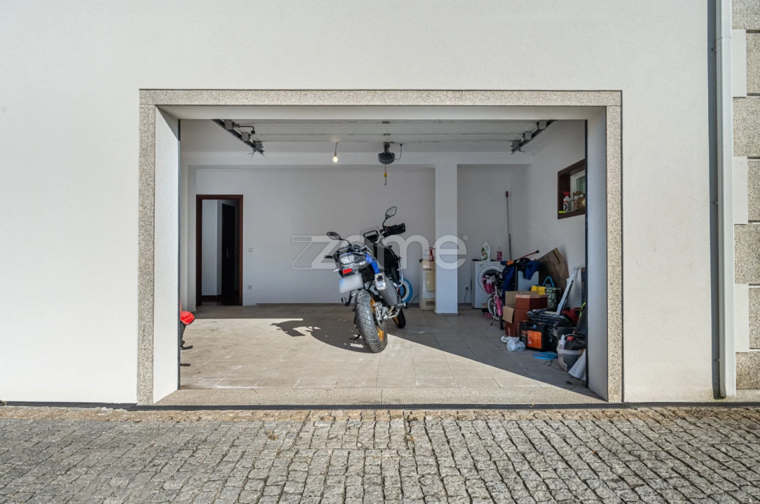 Moradia T5 para Venda em Santo Tirso, Couto (Santa Cristina e São Miguel) e Burgães Foto 30