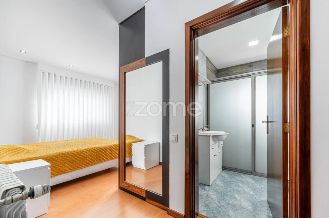 Moradia T5 para Venda em Santo Tirso, Couto (Santa Cristina e São Miguel) e Burgães Foto 19