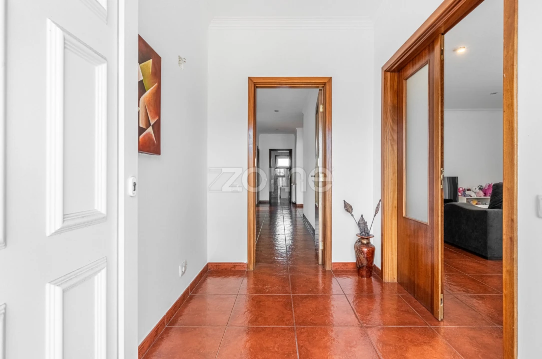 Moradia T5 para Venda em Santo Tirso, Couto (Santa Cristina e São Miguel) e Burgães Foto 9