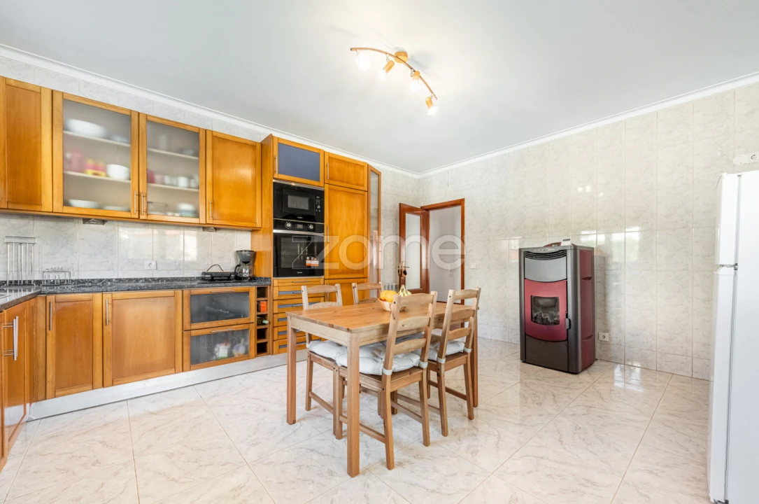Moradia T5 para Venda em Santo Tirso, Couto (Santa Cristina e São Miguel) e Burgães Foto 23