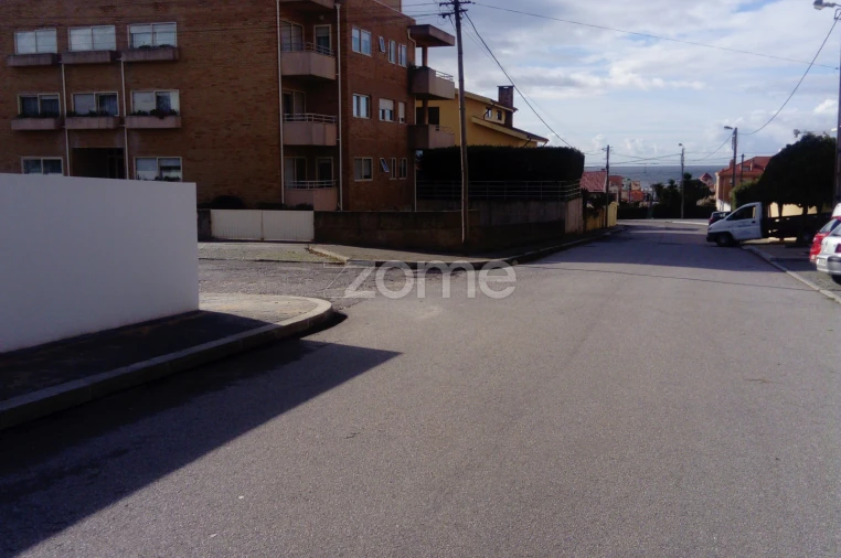 Terreno para Venda em Gulpilhares e Valadares Foto 2