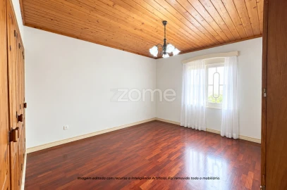 Moradia T4 para Venda em Rabo de Peixe