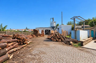 Moradia T4 para Venda em Rabo de Peixe