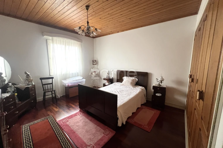 Moradia T4 para Venda em Rabo de Peixe Foto 6