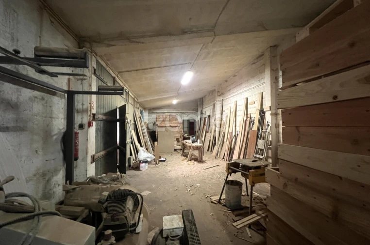 Moradia T4 para Venda em Rabo de Peixe Foto 28