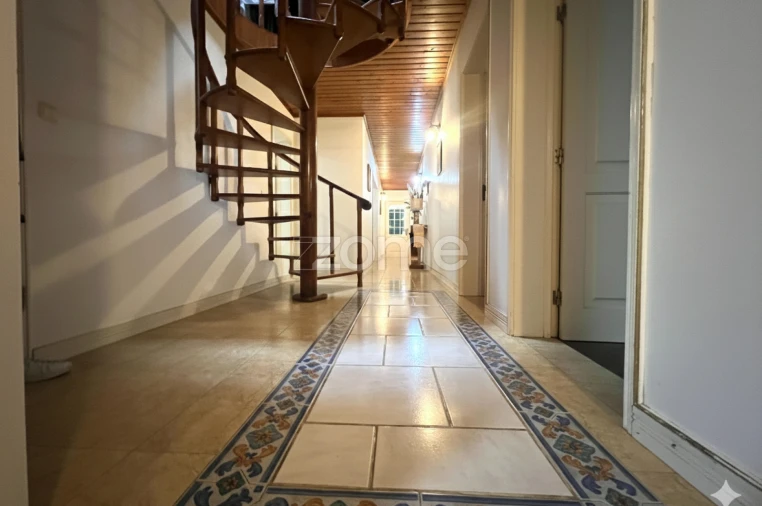 Moradia T4 para Venda em Rabo de Peixe Foto 19