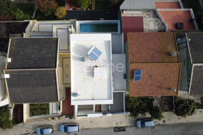 Moradia T9 para Venda em Loures