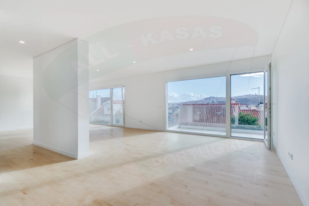 Moradia T4 para Venda em Pontinha e Famões Foto 9