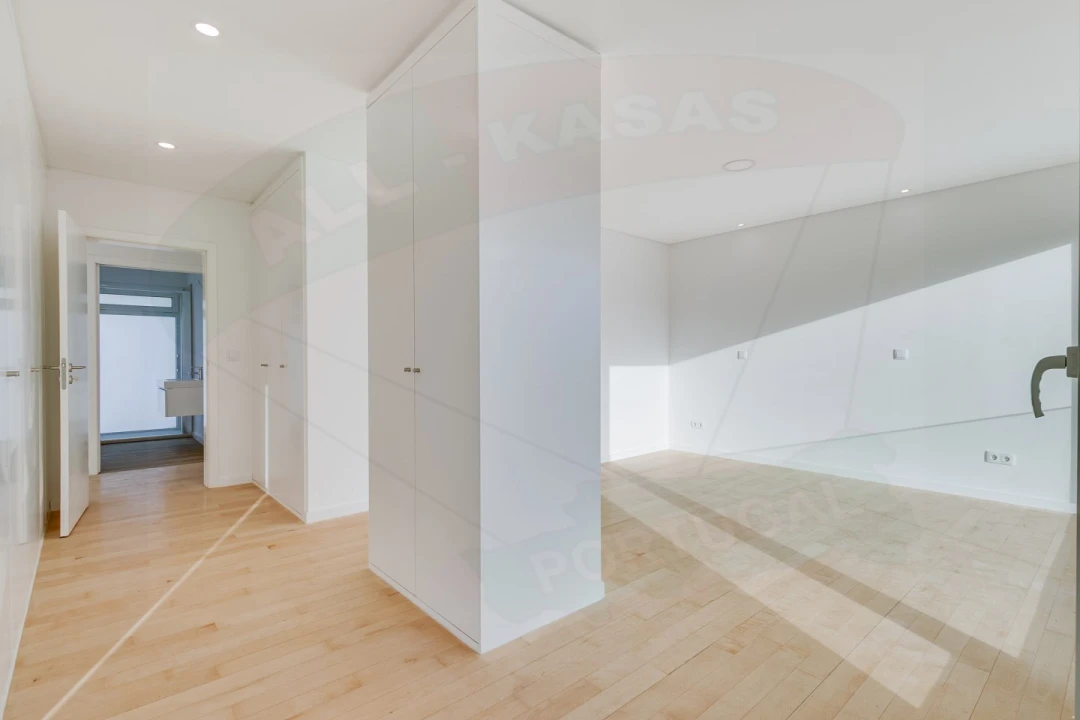 Moradia T4 para Venda em Pontinha e Famões Foto 23