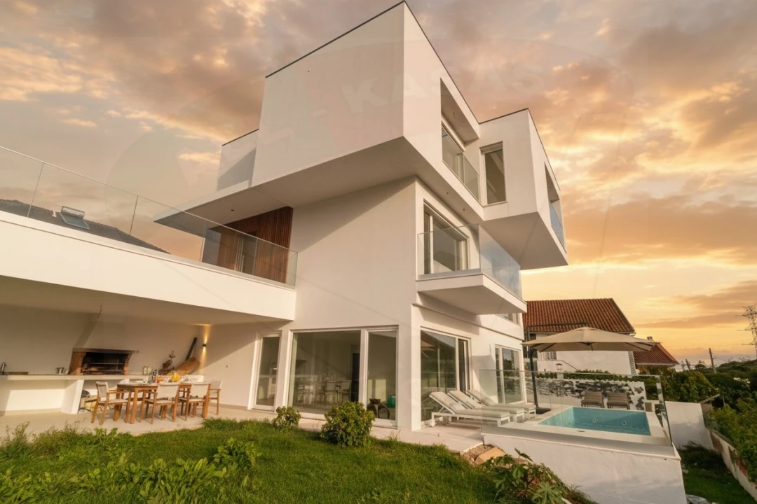 Moradia T4 para Venda em Pontinha e Famões Foto 41