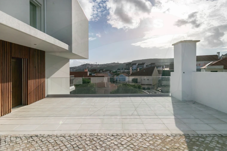 Moradia T4 para Venda em Pontinha e Famões Foto 3