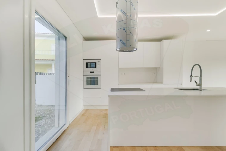 Moradia T4 para Venda em Pontinha e Famões Foto 14