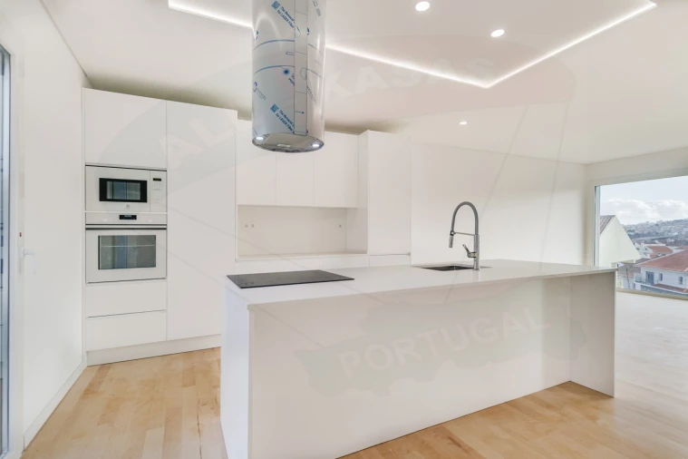 Moradia T4 para Venda em Pontinha e Famões Foto 15