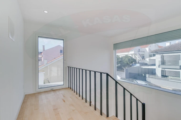 Moradia T4 para Venda em Pontinha e Famões Foto 19