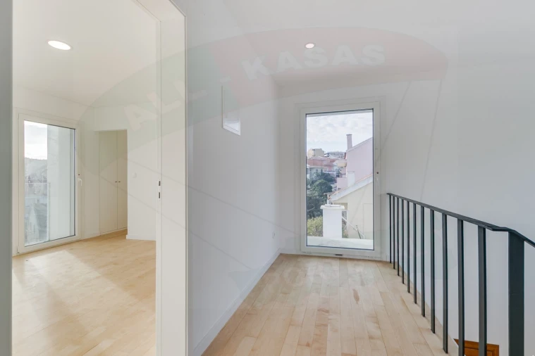 Moradia T4 para Venda em Pontinha e Famões Foto 20