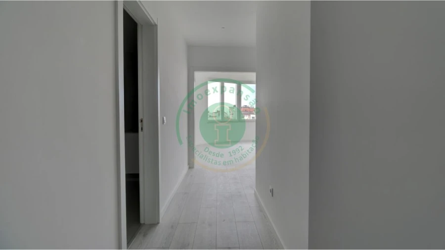 Apartamento para Venda em Buarcos Foto 16