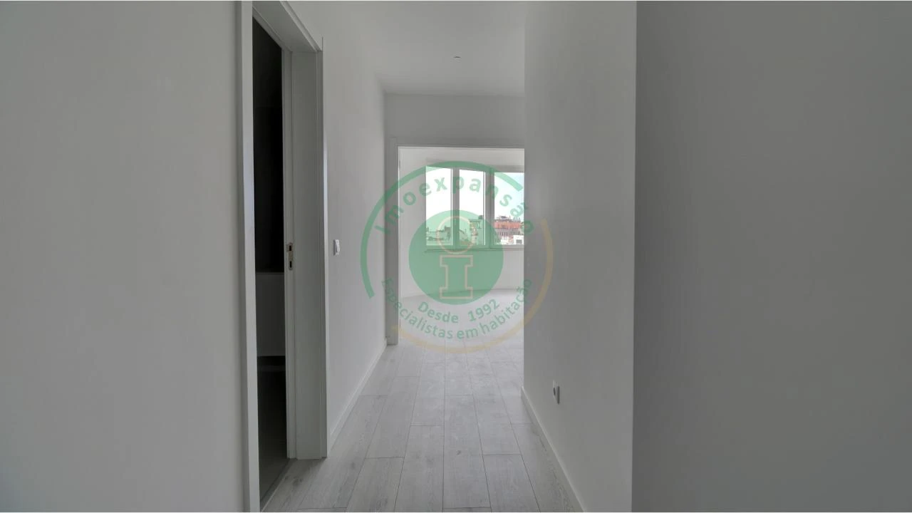 Apartamento para Venda em Buarcos Foto 2