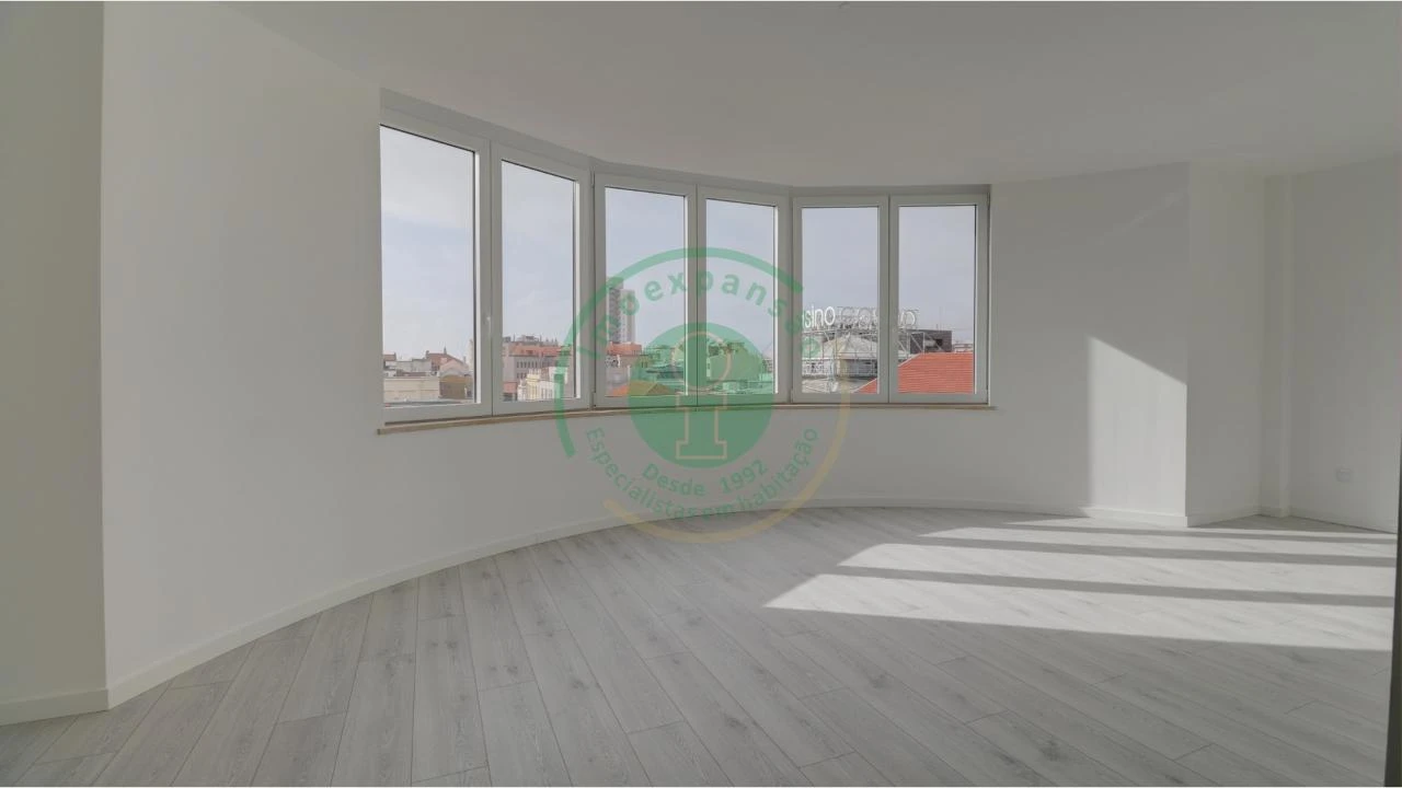 Apartamento para Venda em Buarcos Foto 5