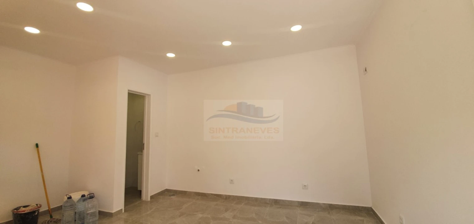 Loja para Venda em Venteira Foto 1