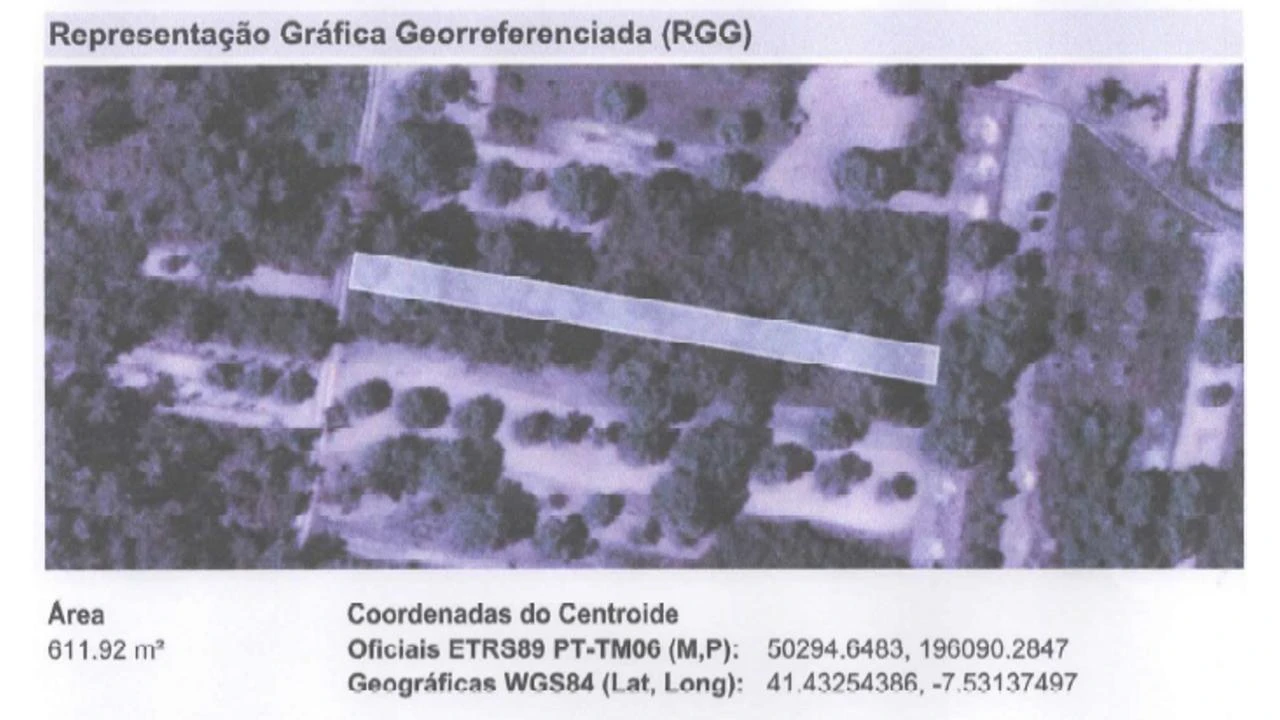 Terreno para Venda em Carva e Vilares Foto 3