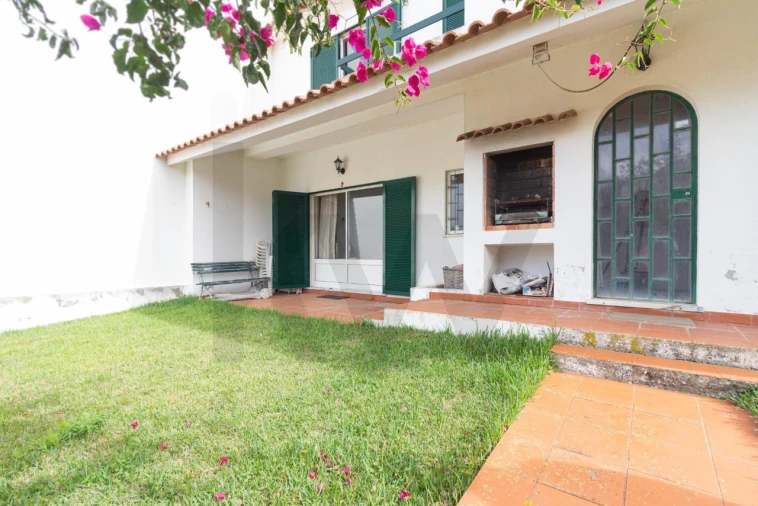 Moradia T3 para Venda em Ericeira Foto 1