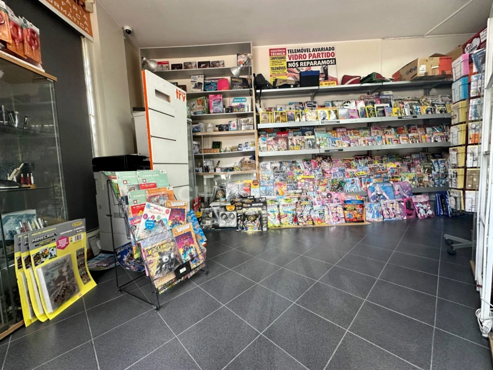 Loja para Trespasse em Pedrouços Foto 2
