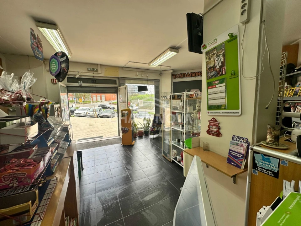 Loja para Trespasse em Pedrouços Foto 4