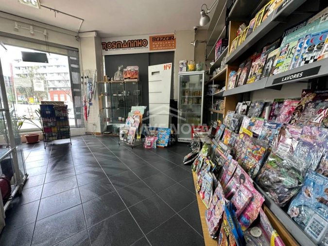 Loja para Trespasse em Pedrouços Foto 3