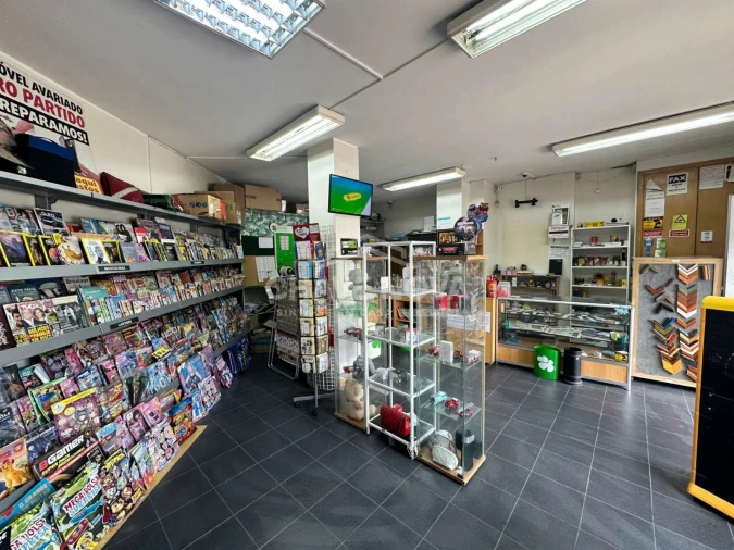 Loja para Trespasse em Pedrouços Foto 6