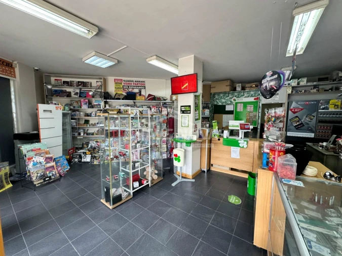 Loja para Trespasse em Pedrouços Foto 8