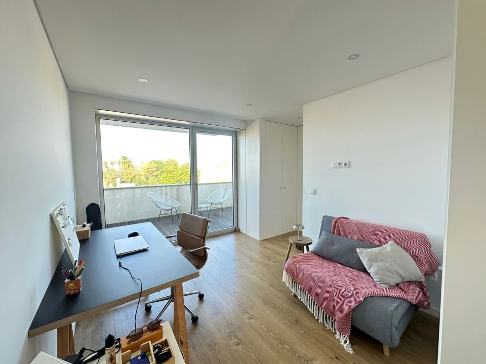 Apartamento T3 para Arrendamento em Cedofeita, Santo Ildefonso, Sé, Miragaia, São Nicolau e Vitória Foto 11