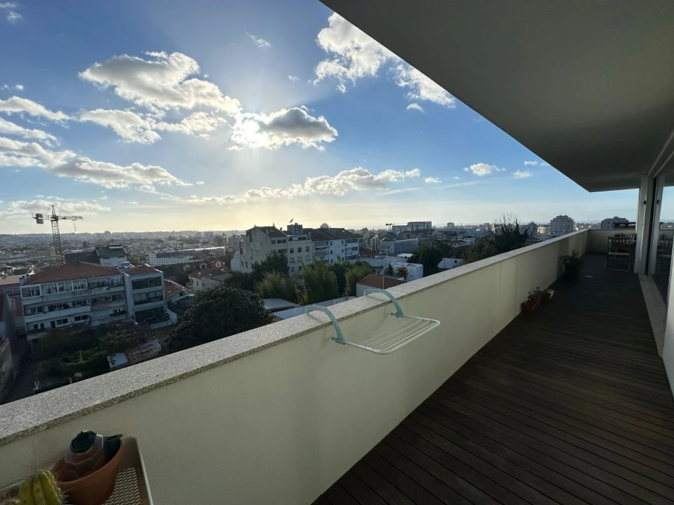 Apartamento T3 para Arrendamento em Cedofeita, Santo Ildefonso, Sé, Miragaia, São Nicolau e Vitória Foto 23