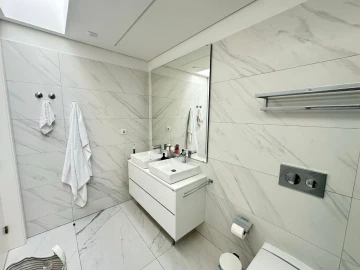 Apartamento T3 para Arrendamento em Cedofeita, Santo Ildefonso, Sé, Miragaia, São Nicolau e Vitória