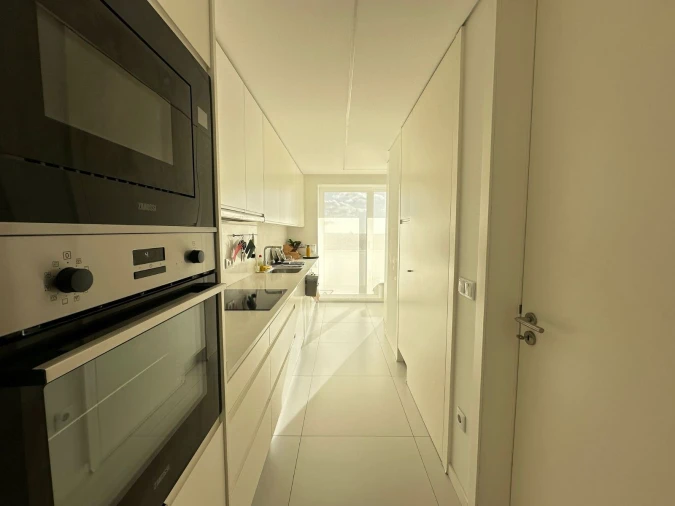 Apartamento T3 para Arrendamento em Cedofeita, Santo Ildefonso, Sé, Miragaia, São Nicolau e Vitória Foto 2