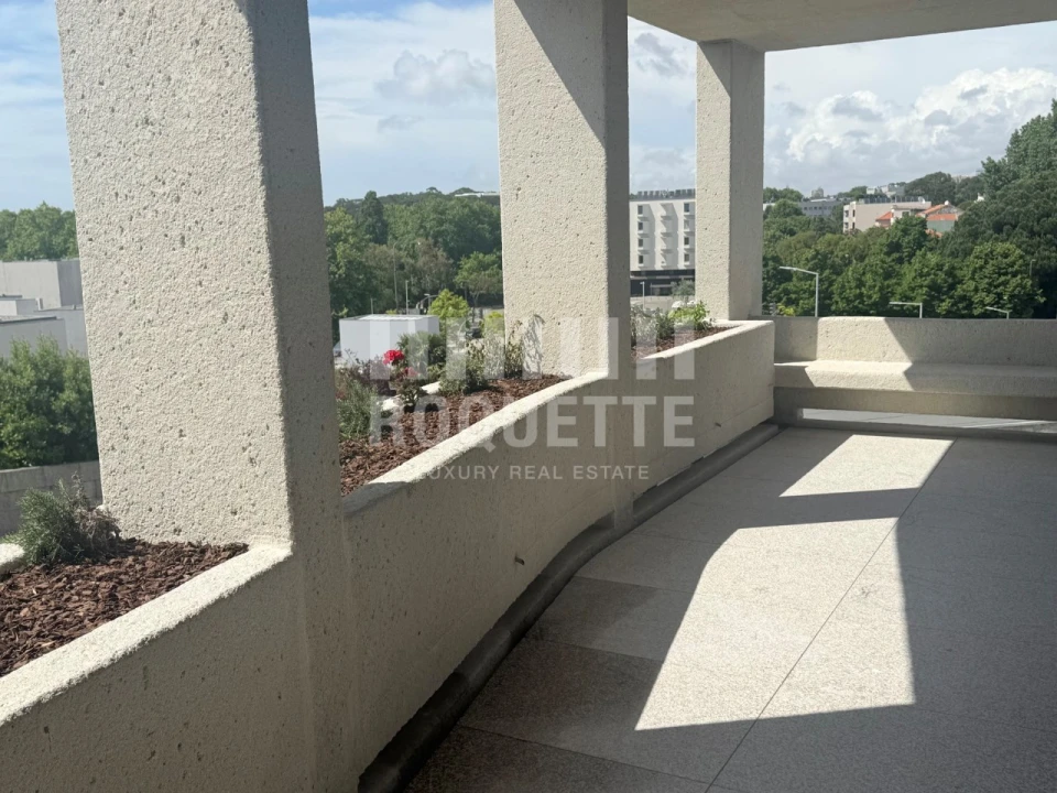 Apartamento T3 para Venda em Aldoar, Foz do Douro e Nevogilde Foto 1