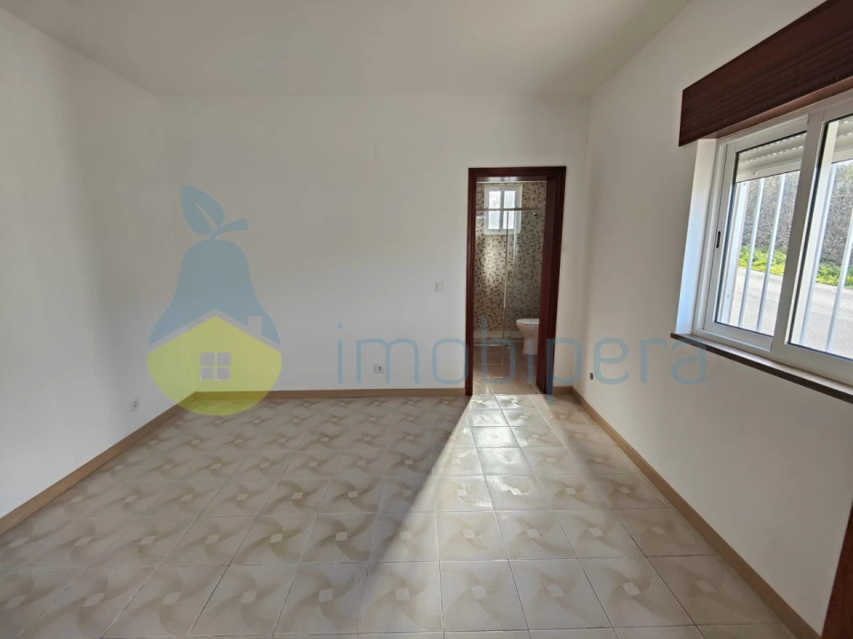 Moradia T3 para Arrendamento em Ferragudo Foto 2