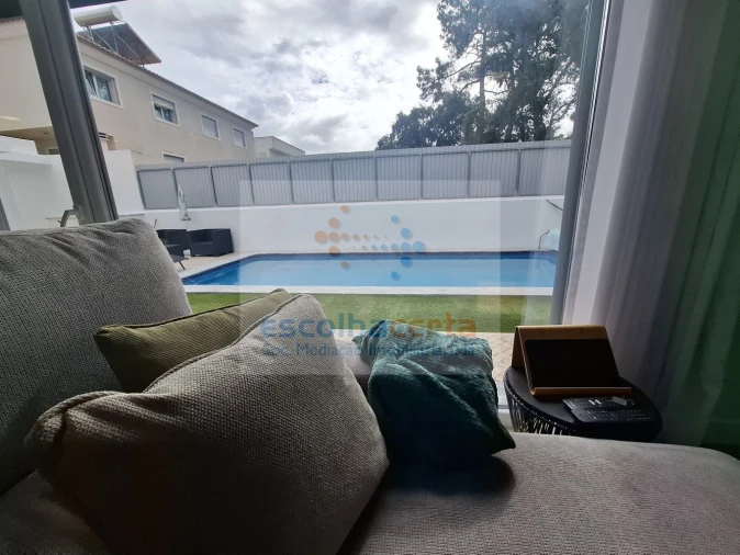 Moradia T4 para Venda em Azeitão (São Lourenço e São Simão) Foto 4