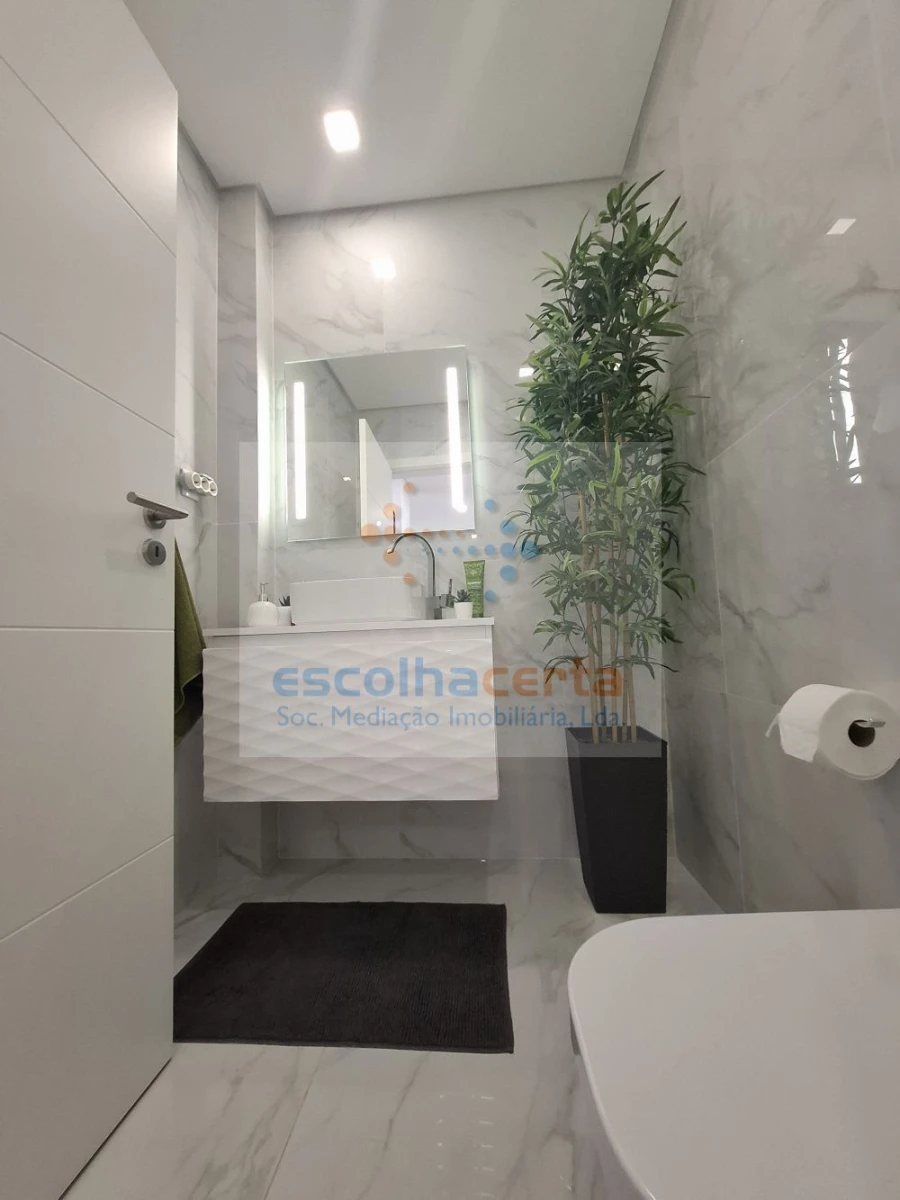 Moradia T4 para Venda em Azeitão (São Lourenço e São Simão) Foto 31