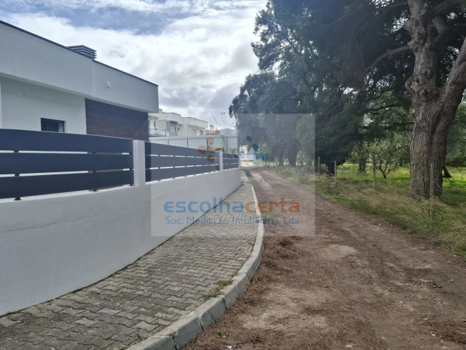 Moradia T4 para Venda em Azeitão (São Lourenço e São Simão) Foto 45