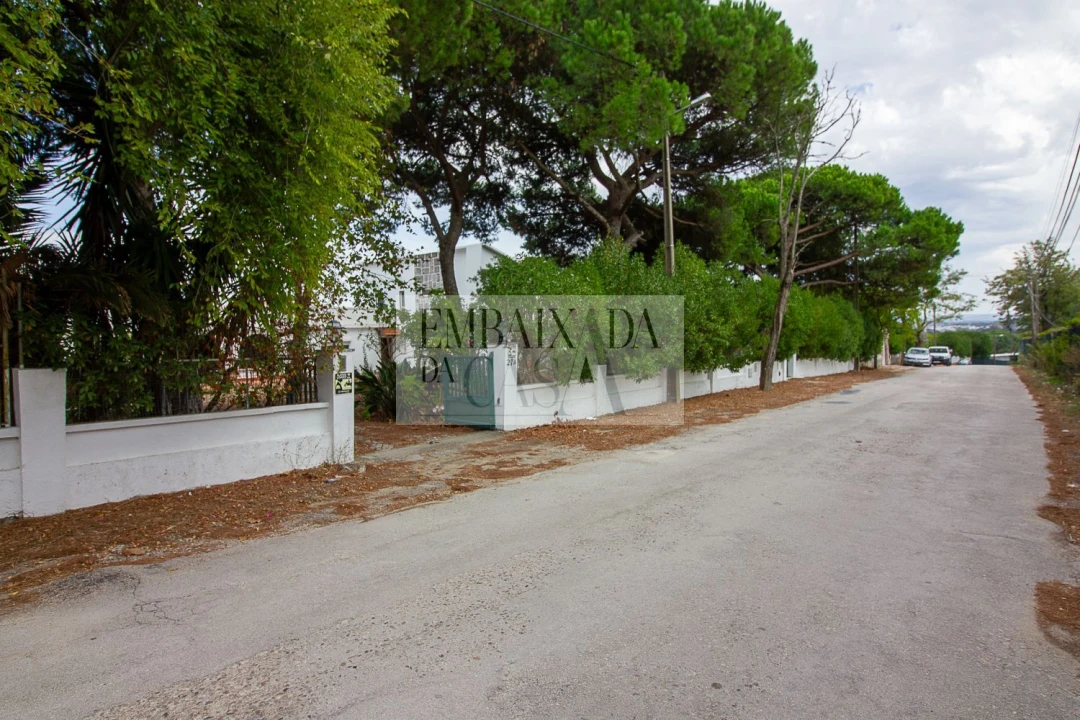 Moradia T6 para Venda em Caparica e Trafaria Foto 56