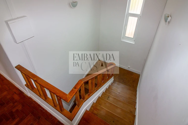 Moradia T6 para Venda em Caparica e Trafaria Foto 17