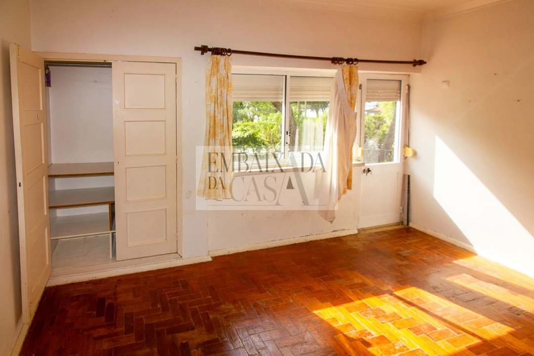 Moradia T6 para Venda em Caparica e Trafaria Foto 6