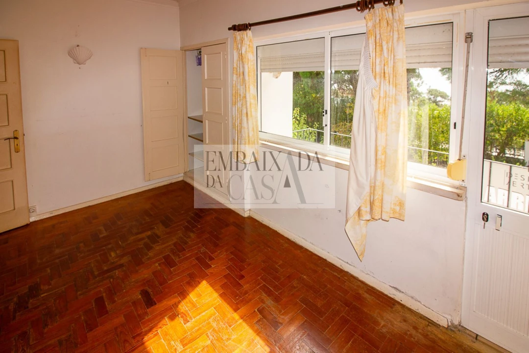 Moradia T6 para Venda em Caparica e Trafaria Foto 5