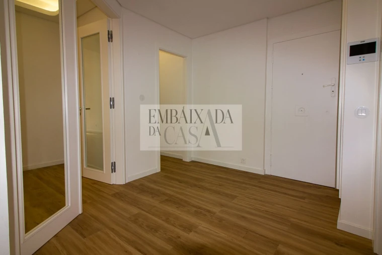 Apartamento T3 para Venda em Almada, Cova da Piedade, Pragal e Cacilhas Foto 33