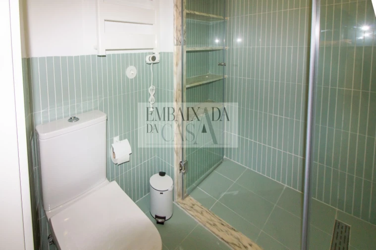 Apartamento T3 para Venda em Almada, Cova da Piedade, Pragal e Cacilhas Foto 28