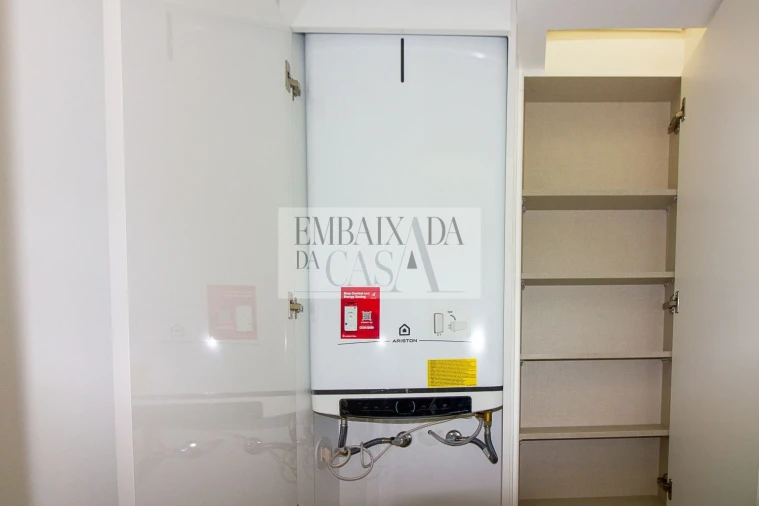 Apartamento T3 para Venda em Almada, Cova da Piedade, Pragal e Cacilhas Foto 19