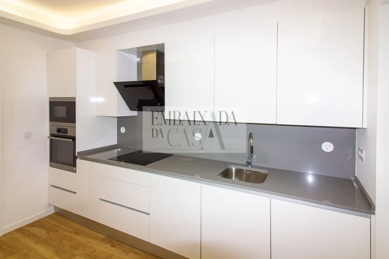 Apartamento T3 para Venda em Almada, Cova da Piedade, Pragal e Cacilhas Foto 14