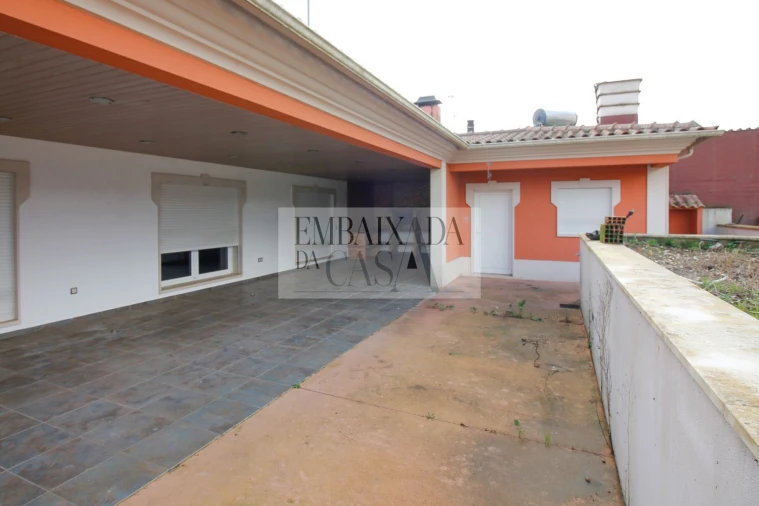 Moradia T7 para Venda em Milagres Foto 40