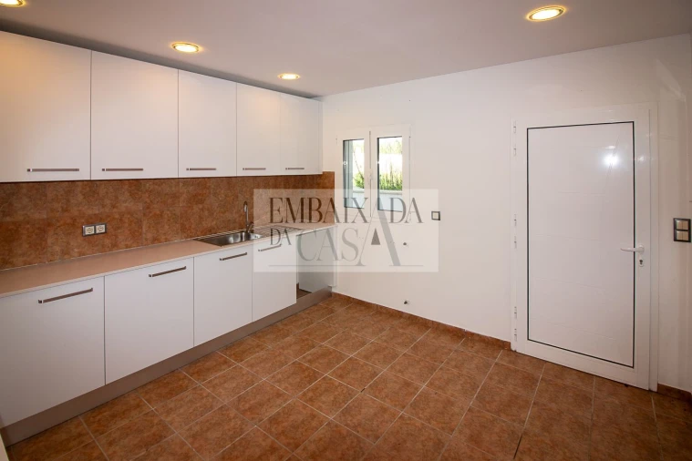 Moradia T7 para Venda em Milagres Foto 53